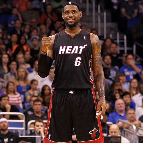 nba球星图片:勒布朗-詹姆斯