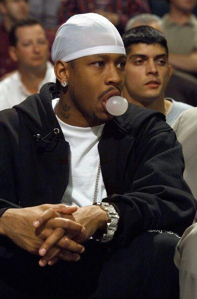 艾弗森的特立独行,是嘻哈的扮相,还是满身的纹身?