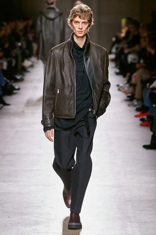 德国时尚男模登上日本版《vogue》封面!|走秀|vogue