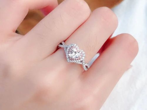 心形钻戒_钻戒_穿搭_gia_时尚_配饰_首饰