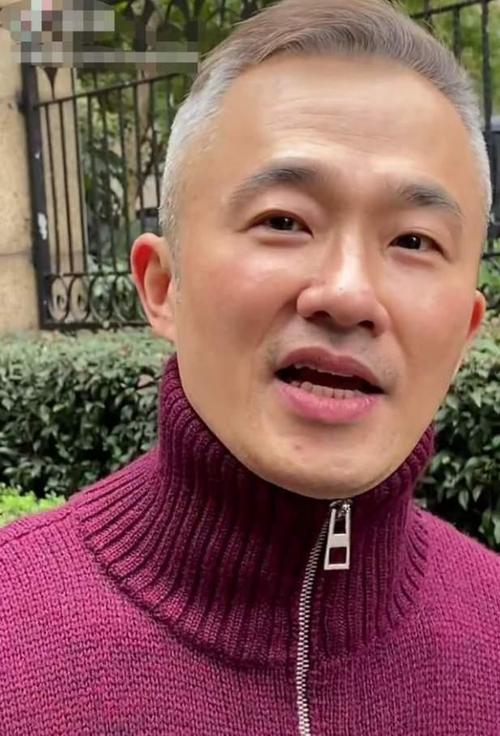 著名主持人程雷近况,走六亲不认的步伐,患肝病头发花白稀疏无几
