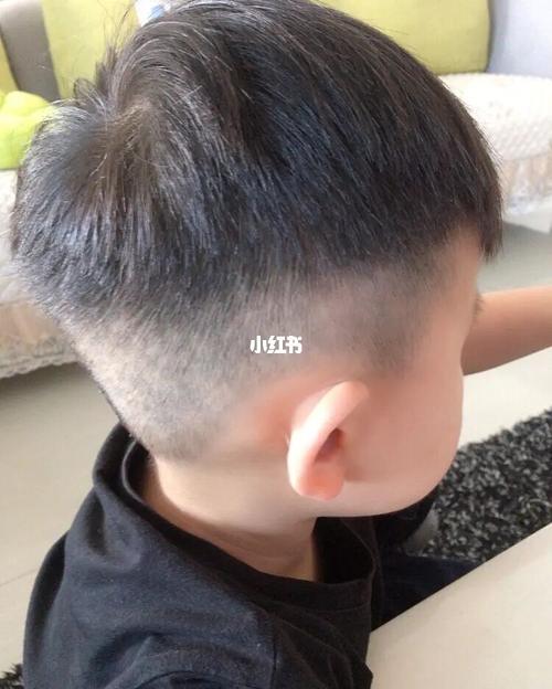 男孩发型 /一定要自己在家剪 真的很简单