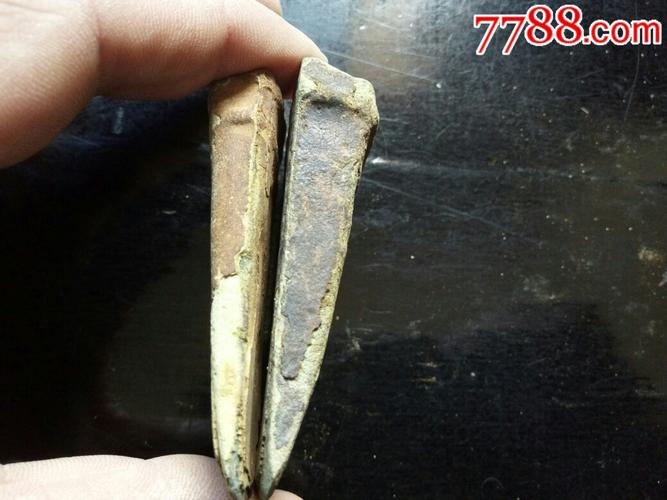 青铜铜锛铜斧头两个,喜欢的朋友带价私聊