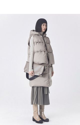 江南布衣集团丨拼接无袖简约中长款羽绒服马夹女