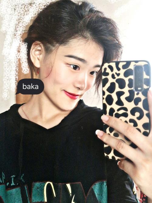 半剃头发型_发型_女生半剃头_时尚_发型