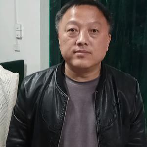 落入凡尘的中年油腻大叔