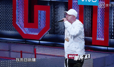 不仅说唱不错,长得也是蛮英俊的～有几个来自新疆的rapper进入了大家