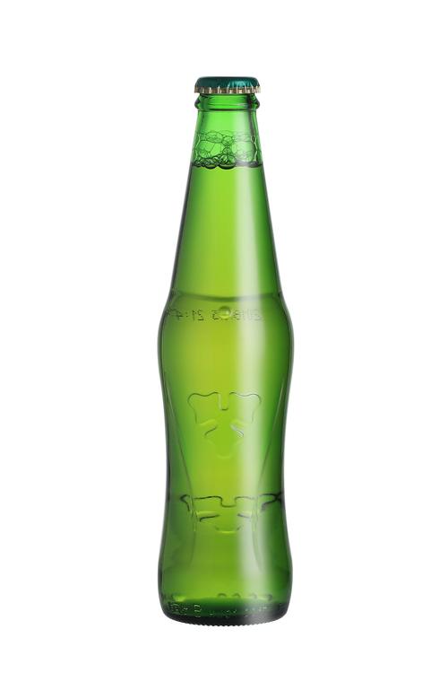 啤酒杯白底图
