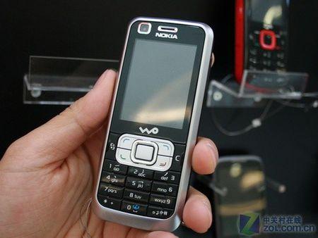 展开全部 联通定制机,外观一样,只是多了一个logo--wo