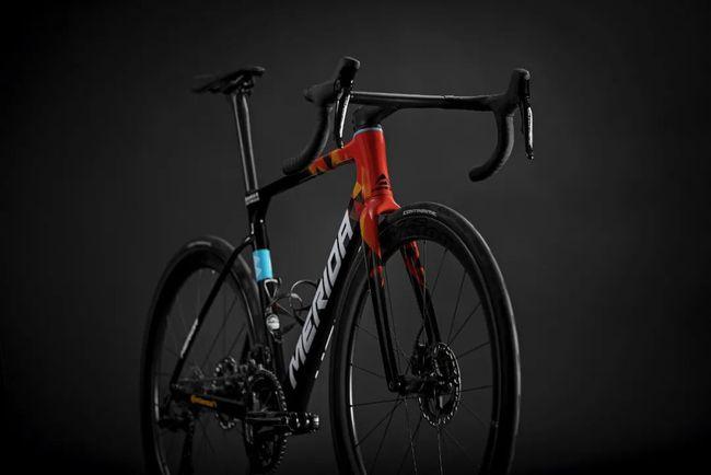 又一夺冠利器 美利达第5代全能型公路车scultura v team