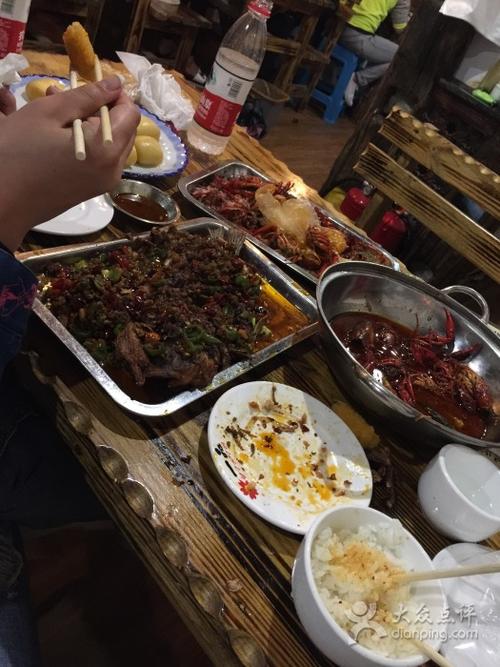 那措餐厅(私房小龙虾&夜宵烧烤)图片 - 第1张