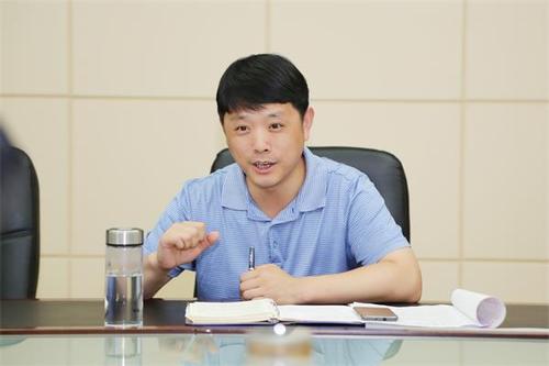 区委副书记,区长胡凯发言