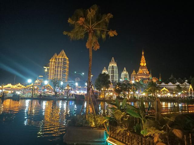 版纳告庄六国水上市场