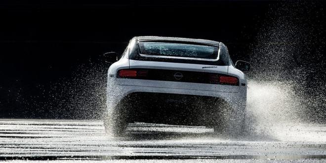 nismoparts立马为新日产fairladyz推出运动型消音器和刹车片