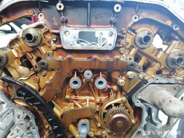 6缸天籁跑高速发动机高温熄火,航母战斗机机加工客户要自己加工