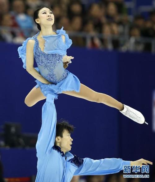 花滑世锦赛:庞清/佟健获得双人滑季军
