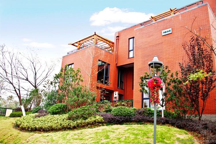 武汉金地格林春岸世家别墅实景图-亿房网