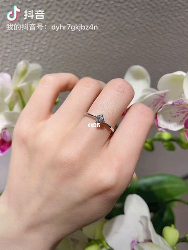 谢瑞麟细戒臂钻戒_钻戒_谢瑞麟怎么样_时尚_配饰