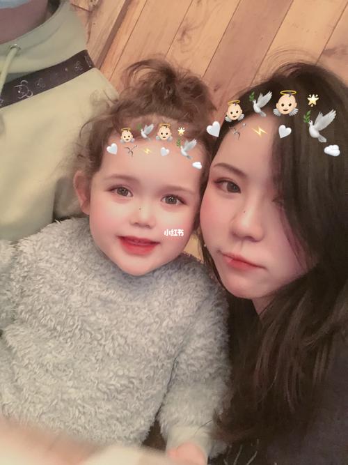 我手机被乔治亚女士抢走了@小geogeo_自拍_美颜_女明星_滤镜_小geogeo