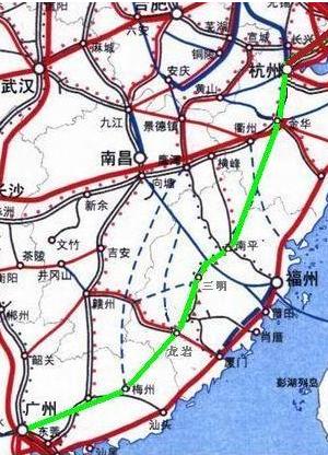 被高铁的来历答:高速铁路简称"高铁",是指通过改造原有线路(直线化