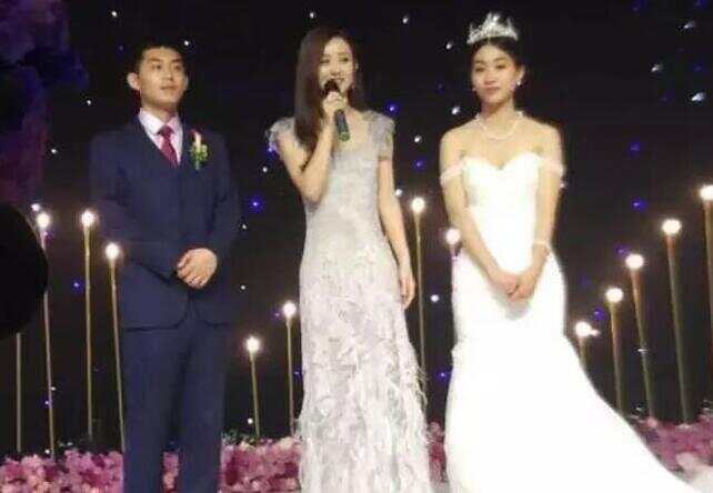 赵丽颖弟弟赵建飞图片好帅气颖宝家中重男轻女弟弟学历高吗