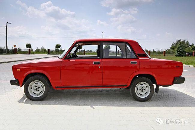 一辆1987年产苏联拉达2107轿车|雷诺汽车|菲亚特|日产