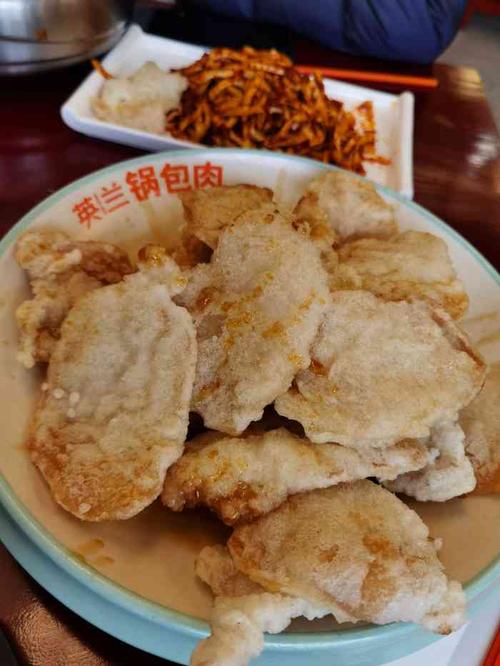英兰朝族饭店·英兰锅包肉(长春金川街店)-"就在家楼下,刚开的时候
