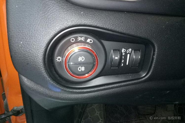 jeep 自由侠 2016款 1.4t 自动 劲能版 前驱