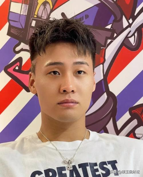 山东男篮又一球员离队,赵睿更换新发型,郭昊文