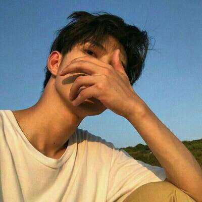 温柔阳光男生头像