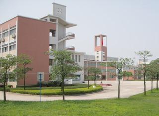 里水镇和顺中心小学