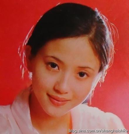 47岁"小白菜"陶慧敏罕见绝美青涩旧照曝光(组图)