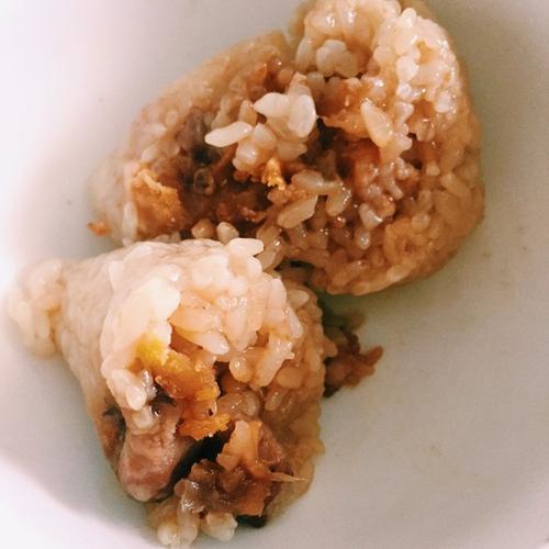 名字一枚做的台湾南部肉粽-----美味好料的水煮肉粽