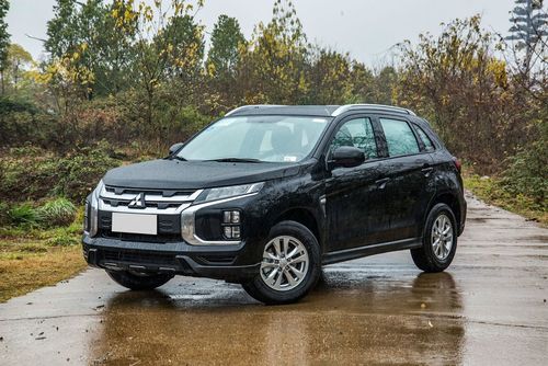 suv,在缤智,缤越等不同级别小型usv强调运动感的时候,它非要坚持三菱