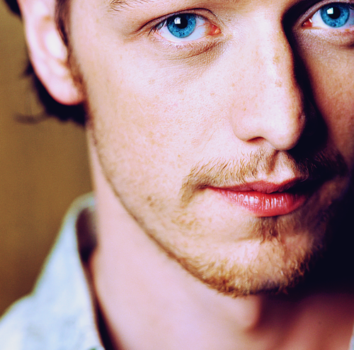  p>詹姆斯·麦卡沃伊(james mcavoy),1979年4月21日出生于英国苏格兰