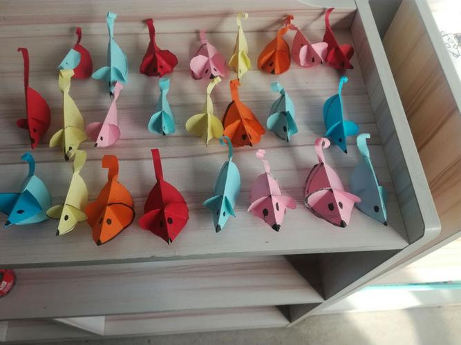 徐屯幼儿园中班《小老鼠》手工制作