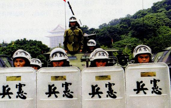 台军将演练元首防护装甲车进驻台北图