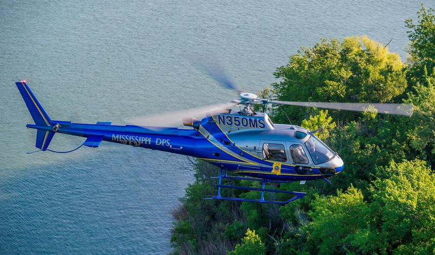 超大舷窗的豪华私人直升机,维护成本低,航程超1000公里