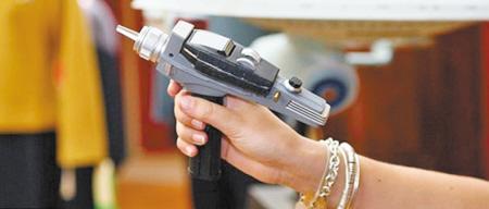 星际迷航版激光枪出炉