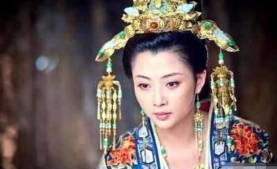 被皇帝一见钟情的酒家女凌驾在正室之上,成为大宋第一位贵妃娘娘