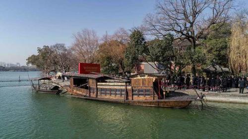 把红船故事一代代讲下去,"奋斗百年路 启航新征程"大型主题采访活动