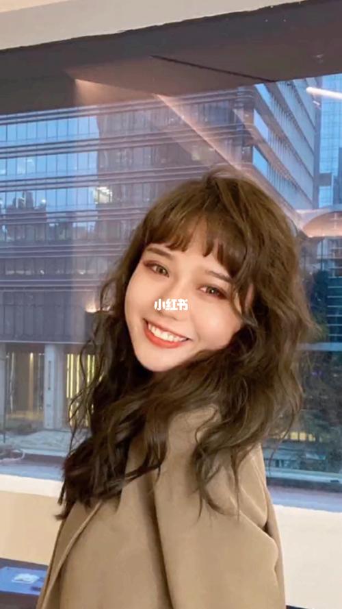 甜酷风_发型_穿搭_蛋卷头_甜酷风_烫发_3am hair salon(海岸城明星