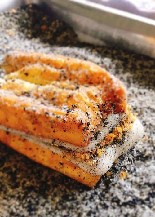 松江最近火出圈的「油条包麻糍」你吃过了吗?来看测评