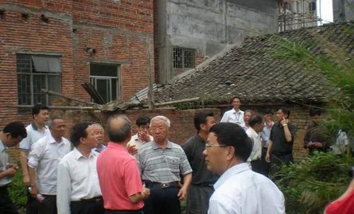 谢国雄将军率谢氏宗亲参观考察广东龙川佗城谢氏宗祠