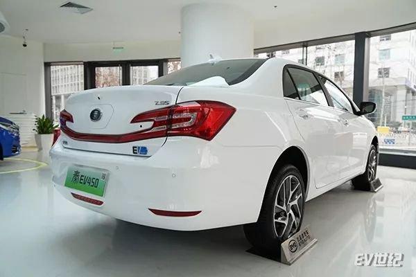 预售16 万元起 到店实拍续航 400km 比亚迪秦 ev450