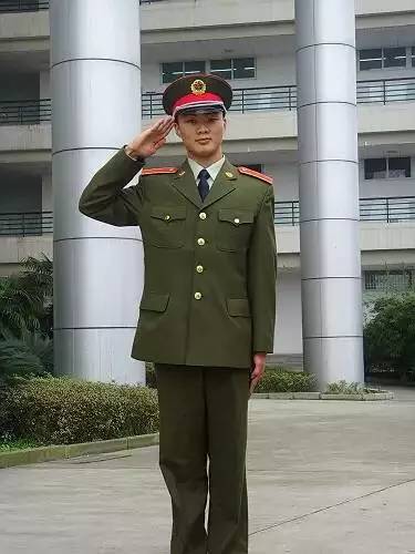 多名学员毕业后被选入特种部队.