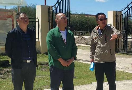 绵阳职业技术学院党委书记钟乐海赴红原县调研指导精准扶贫工作