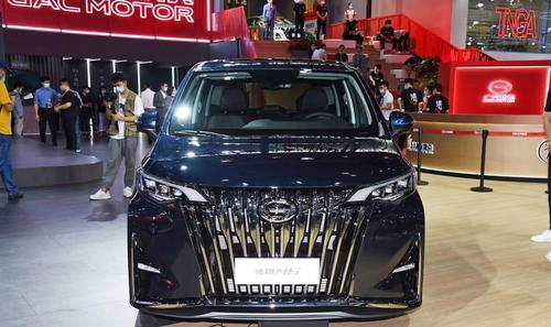 广汽传祺m6大师版亮相广州车展,造型新颖,视觉冲击更强