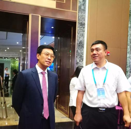 此次特色小镇招商洽谈会邀请了古镇镇党委书记刘建辉,古镇镇镇长匡志