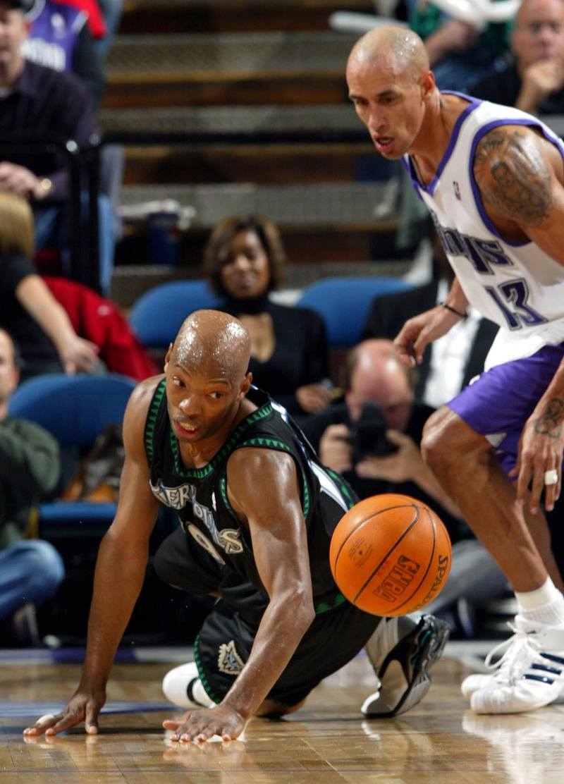 「外星人」卡塞尔(sam cassell):因外表而被戏称外星人,他的中距离